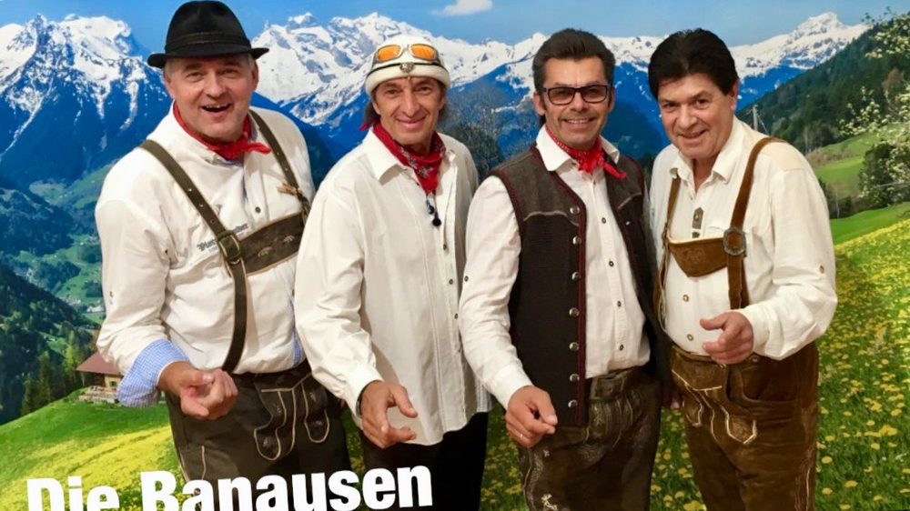 Die Oktoberfestband mit Akkordeon, Tuba und Banjo